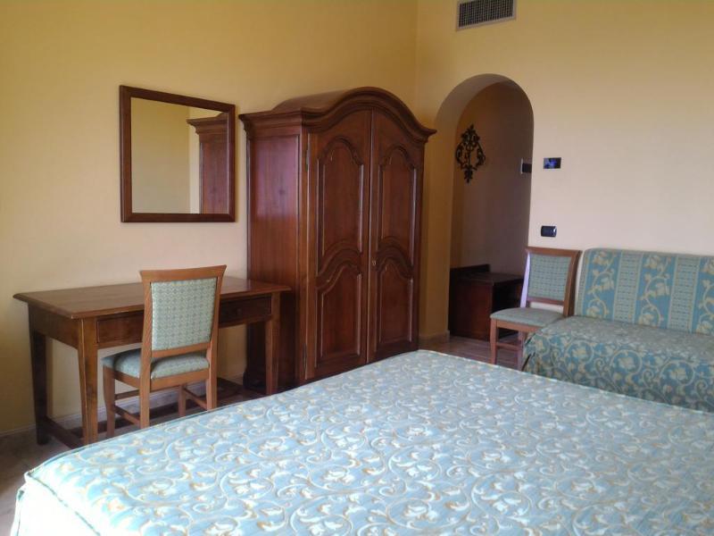 Hotel Primavera Dell'Etna Zafferana Etnea Exteriör bild
