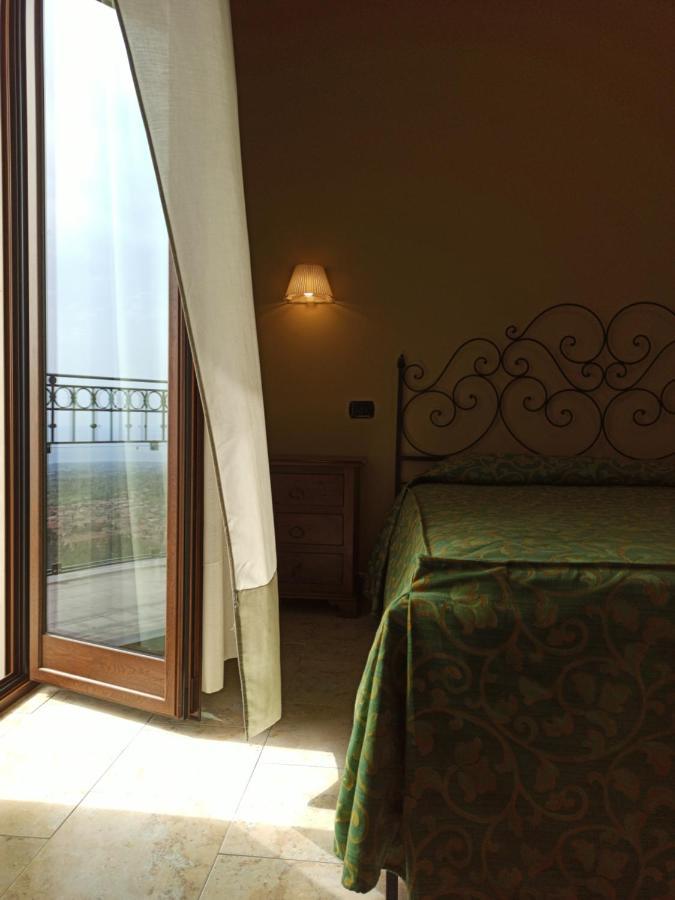 Hotel Primavera Dell'Etna Zafferana Etnea Exteriör bild