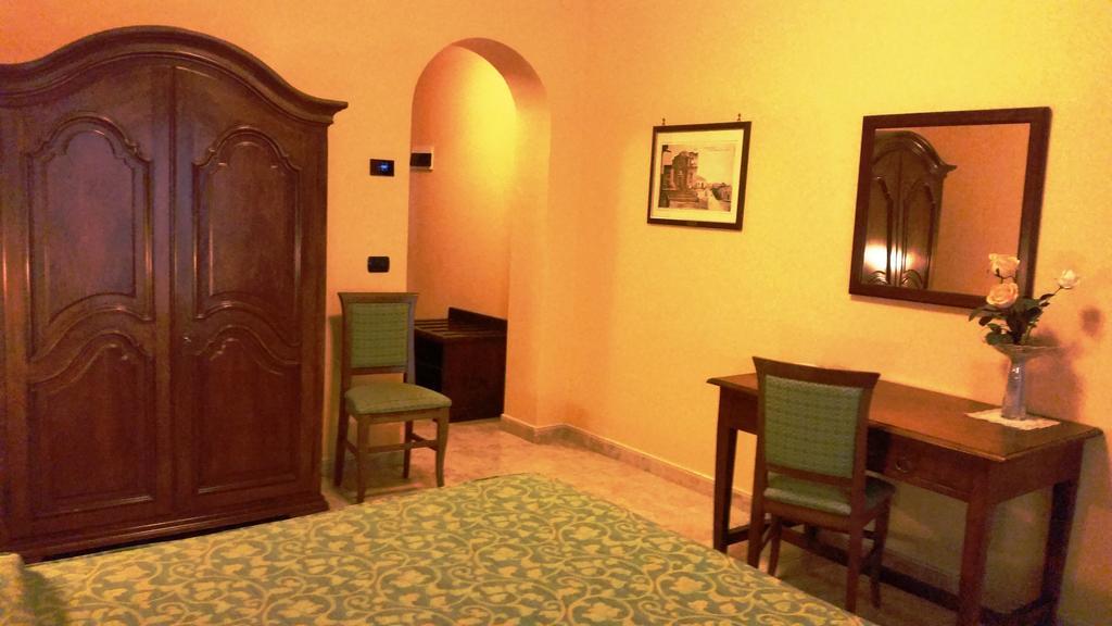 Hotel Primavera Dell'Etna Zafferana Etnea Exteriör bild