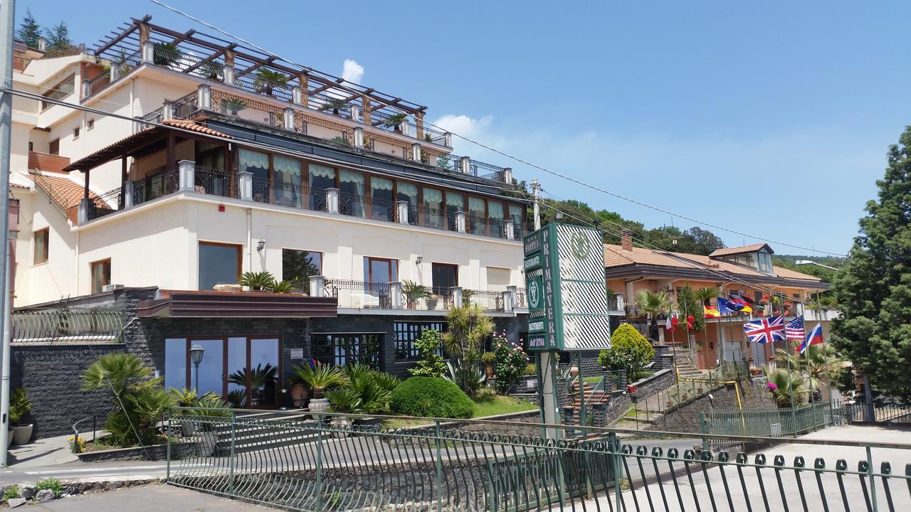 Hotel Primavera Dell'Etna Zafferana Etnea Exteriör bild